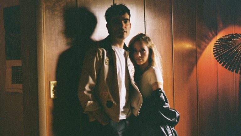 Thelma & James Deliver Irresistible New Single “Nostalgic for Nothing”