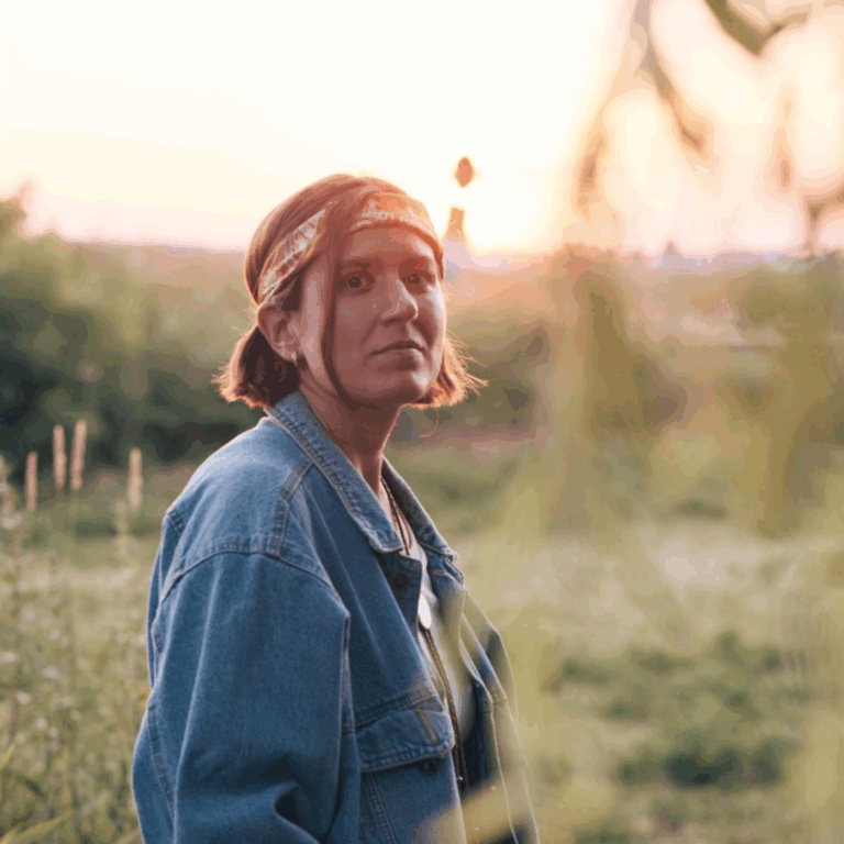 Sarah Vanderzon Releases Anthemic Debut Single “Are You With Me” Ahead of ‘Fortune Teller’ EP