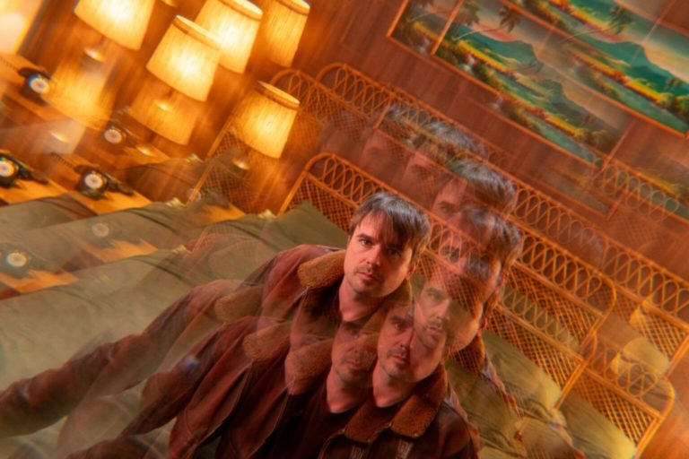 Sydney Indie Rock Favorites Deep Sea Arcade Release New Single “Alone In America”