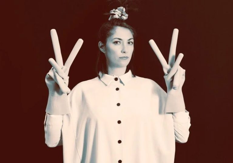 Lisa SQ Captures Chaos And Catharsis On Her Kaleidoscopic Debut Album ‘Reel Me In’