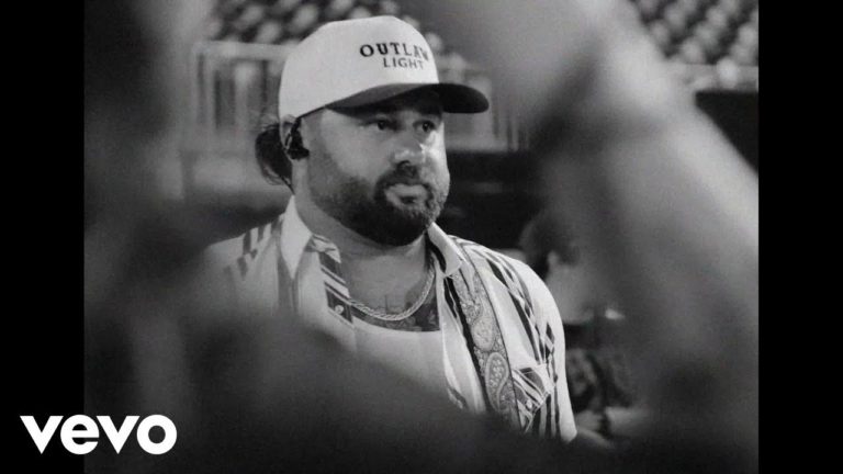 Koe Wetzel Ignites Country Rock with New Single “Surrounded”