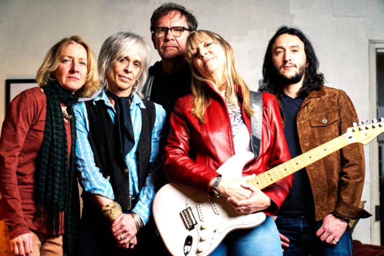 Girl with a Hawk Celebrate Friendship with New Single ‘I’m In Love With My Friends’