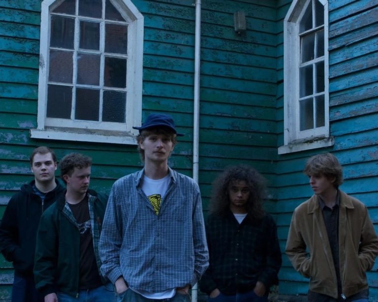 Ollie Cook Signs to Hand In Hive and Shares Infectious New Single “Home Video”