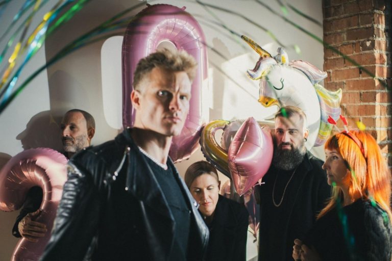 Mother Mother Release Wild New Spotify Singles Featuring “HOT TO GO!” and “Oh Ana”