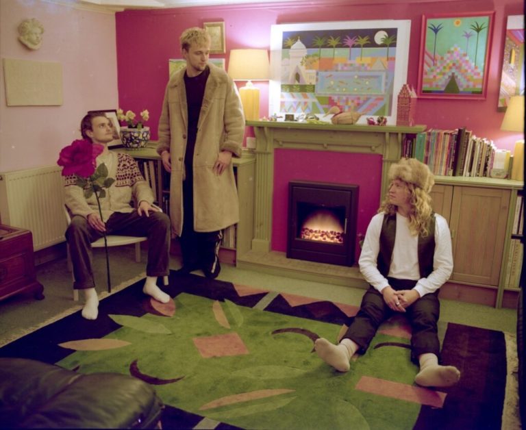 Kitchen Lover Release Punchy “There Goes My Brains” Ahead Of Debut Album ‘The Circus Sideshow Dream’