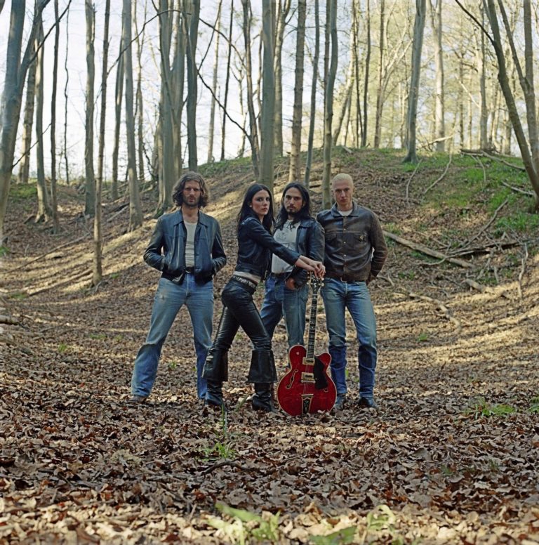 Wolf Alice Release New Single ‘White Horses’ From Their Album ‘The Clearing’