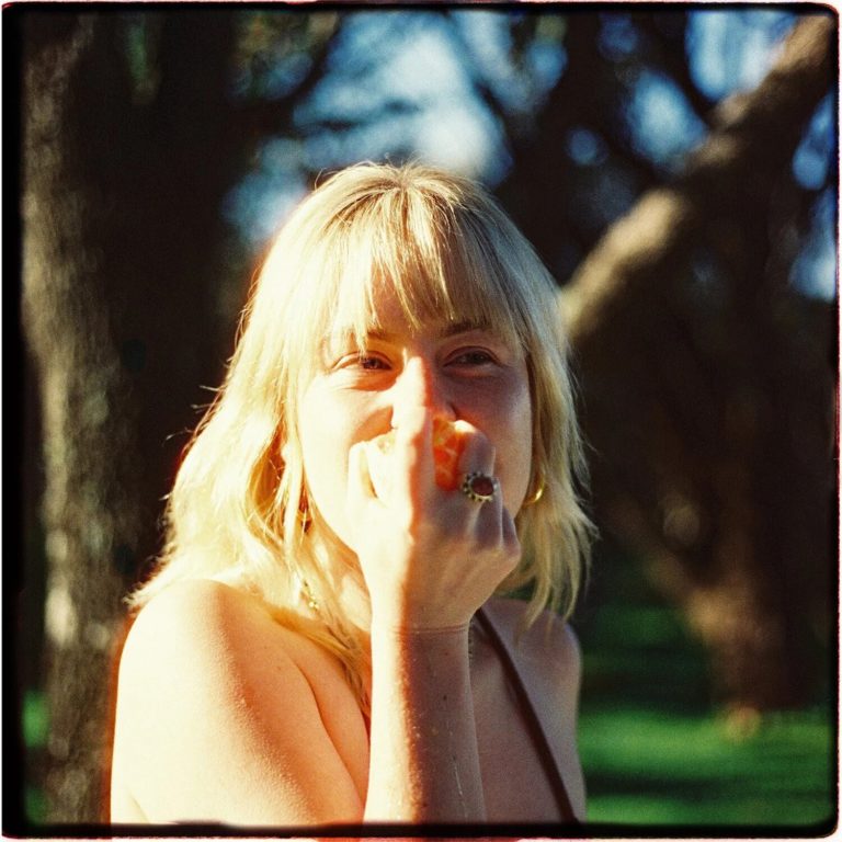 Alt-Folk Artist Clare Perrott Shines with New Single ‘Biting On The Hand’