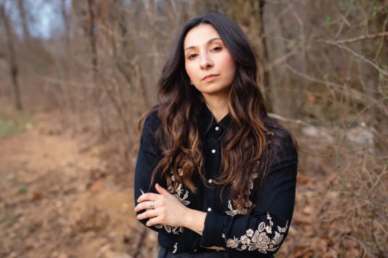 Jess Jocoy Releases Soulful Third Album ‘Cul-de-Sac Kid’ and Redefines Country Storytelling