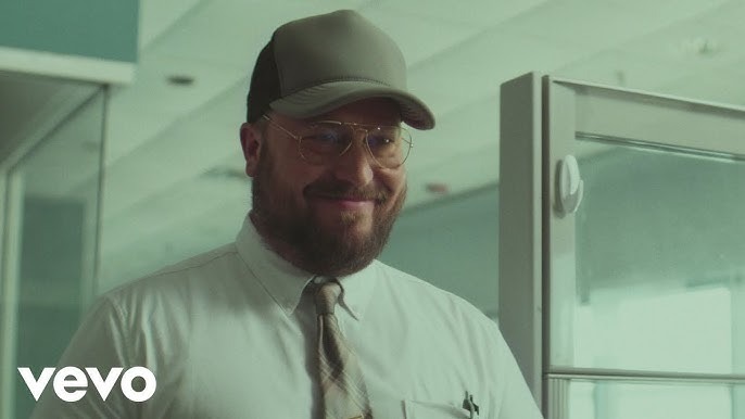 Country Pop Star Mitchell Tenpenny Drops Playfully Bitter New Single and Video ‘Therapy’