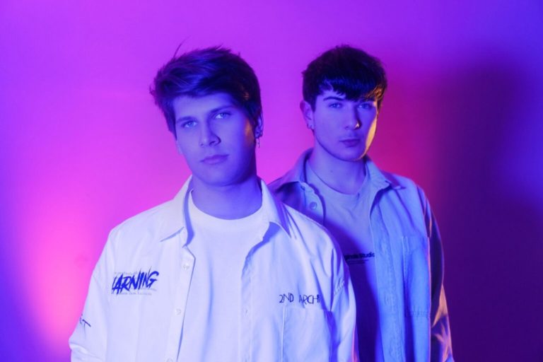 Indie-Pop Duo Fallin’ Astronauts Release Dreamy Single “Higher” From Debut EP