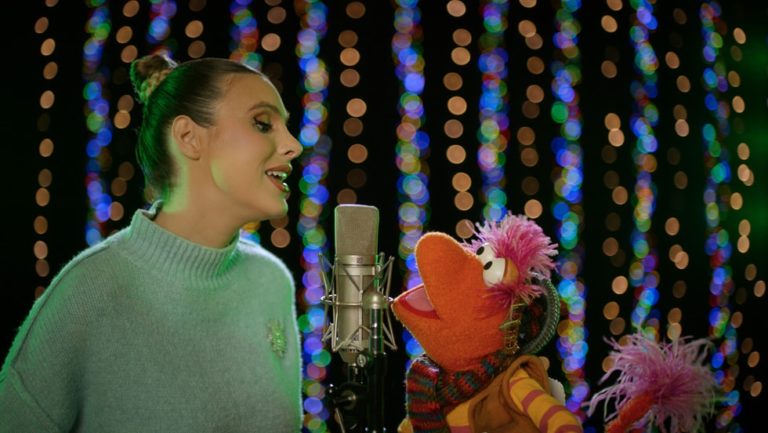 Fraggle Rock Holiday Special Lands December 5 With Lele Pons Dueting Our Melody As Gobo Ventures To Outer Space For The First Time Ever