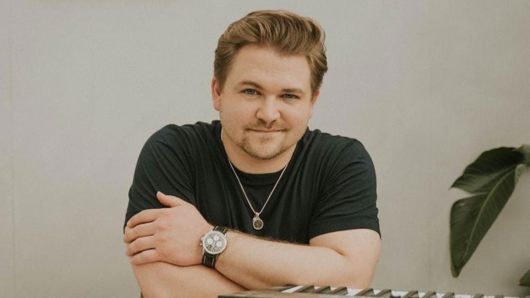 Hunter Hayes Announces New Album ‘Evergreen’ and Spring 2026 Headlining Tour
