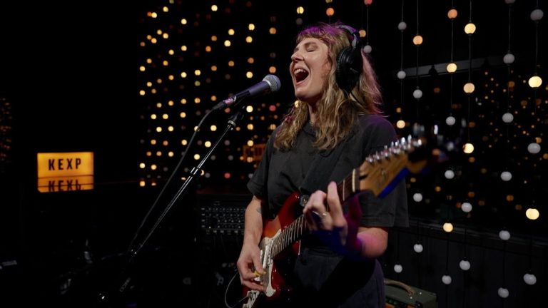Rosali Delivers Stirring Live Set On KEXP
