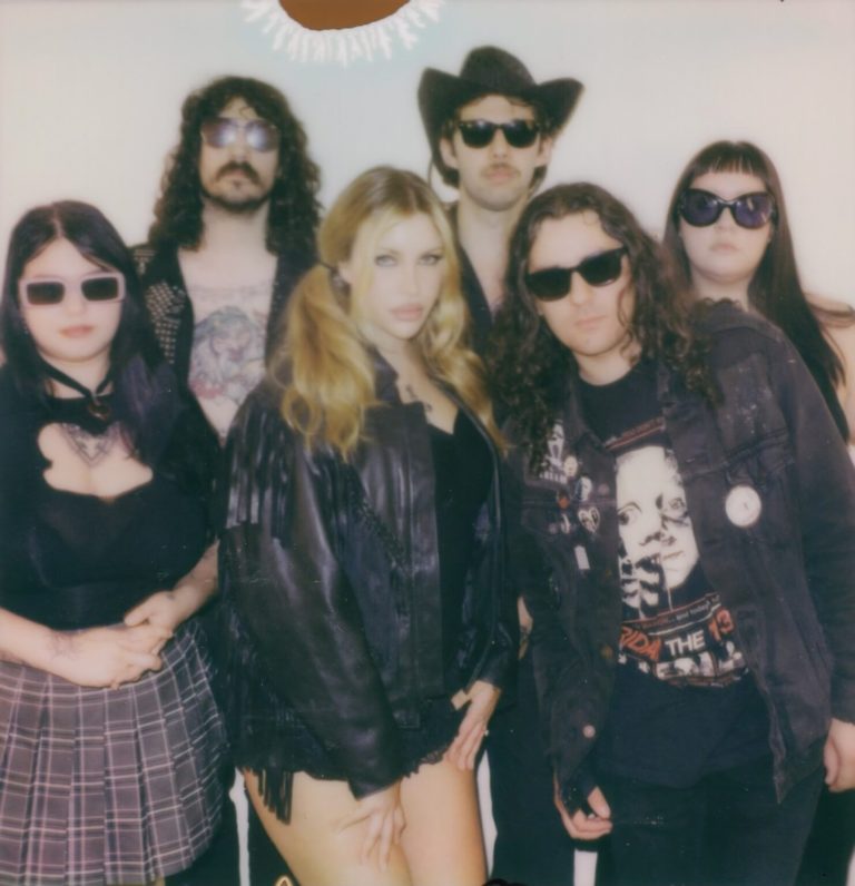 LUCKY HORSE RED Debuts Self-Titled Album and Double Single ‘Noon Moon’ / ‘Whiskey’