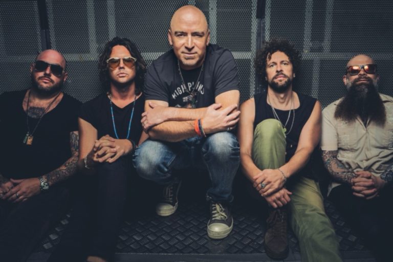 Rock Icons +LIVE+ Return To Canada With ‘Mental Jewelry’