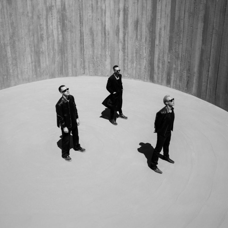 RÜFÜS DU SOL Recognized For Highest-Selling Electronic Tour Of All Time