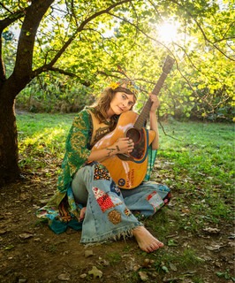 Americana Country Artist Bandana Cheyenna Returns With New Single “Back To Light”