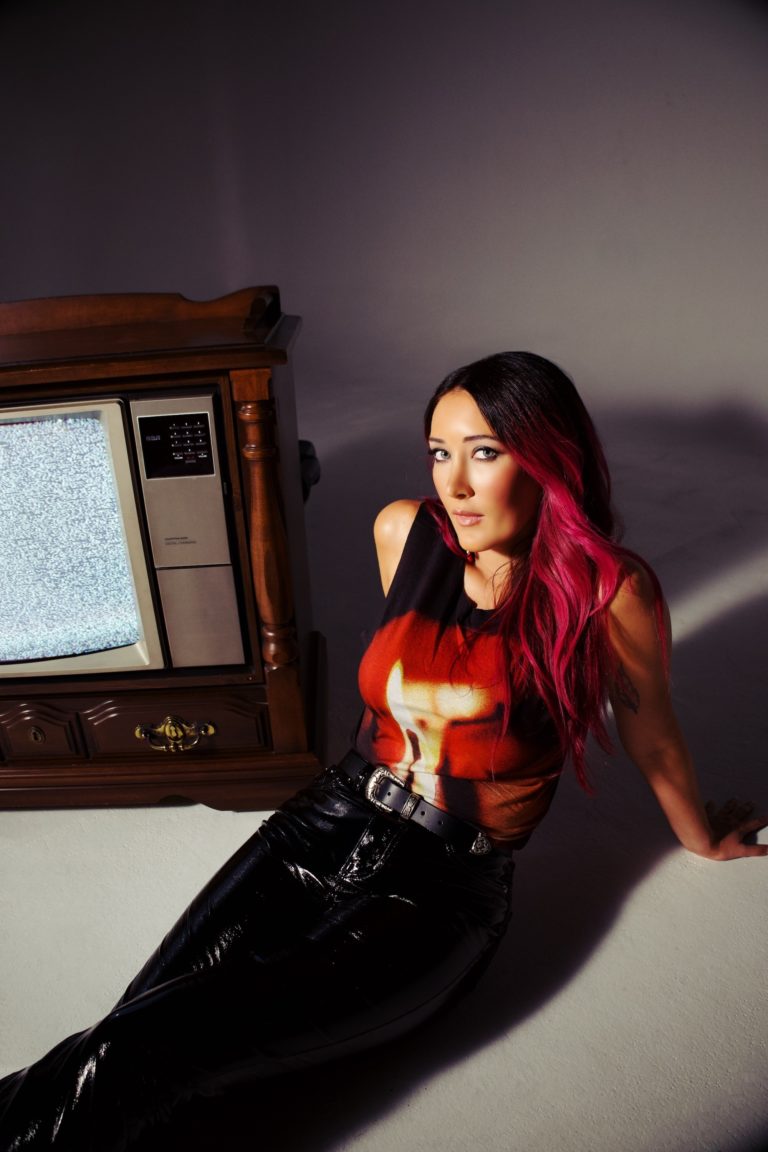 Aubrie Sellers Explores Love And Psychology On New Album ‘Attachment Theory’ And Accompanying Podcast