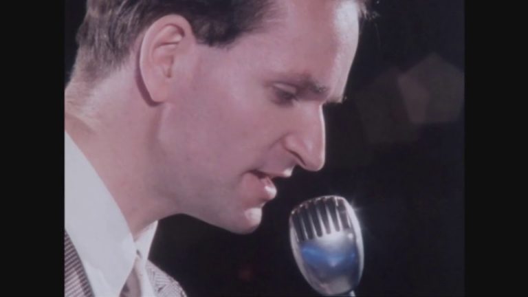 Kraftwerk Demonstrate Their Signature Machinemusik Style In The Classic 1975 British Television Debut Of “Autobahn”