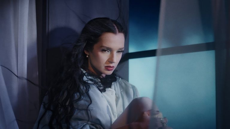 Poppy Collaborates With Jordan Fish On The Explosive New Single “Unravel”