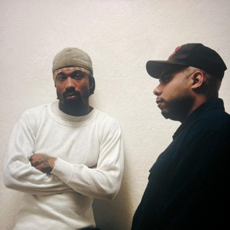 Electronic Duo 2D0GS Announce New EP ‘ALL THE D0GS ARE BARKING’ and Share Single “UP”