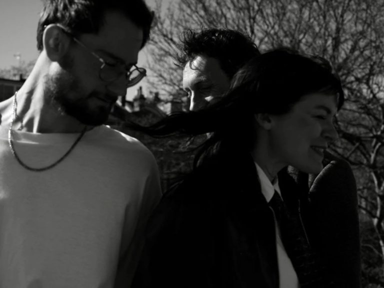 PROJECTOR Capture Raw Analogue Power With “Hope Springs Eternal” Tilehouse Session