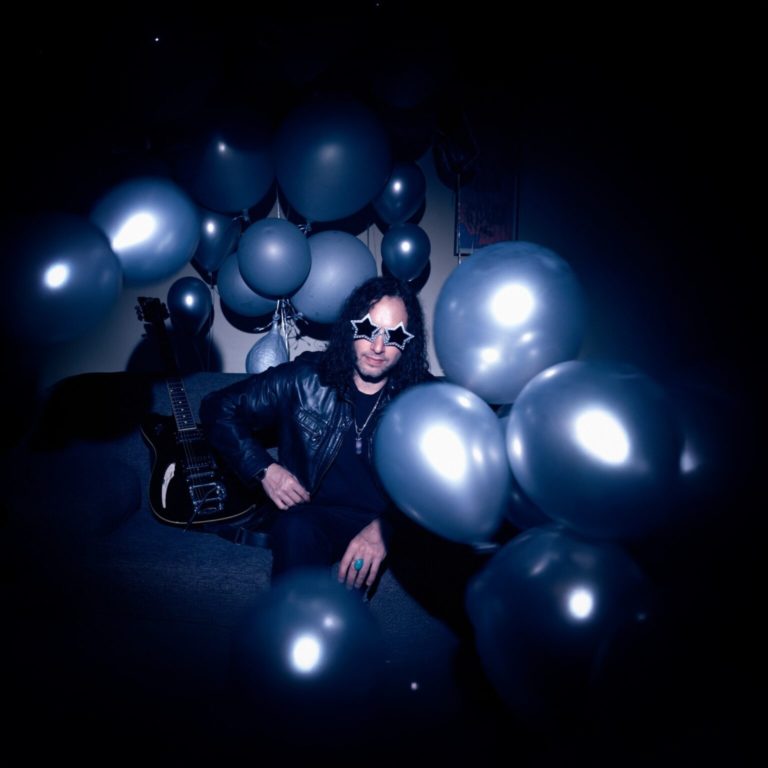 Mike Green Unveils Dynamic Pop Rock Single “Bug” From Forthcoming Album ‘Hang The Moon’