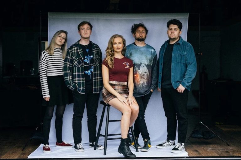 Kent Dream Pop Band The Far Field Share New Single “Lake Of The Woods”