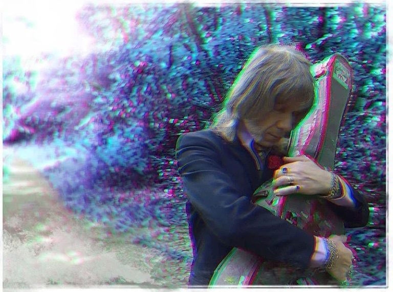 Irish Singer-Songwriter Ger Eaton Shares “I Thought I’d A Friend” From Debut Album ‘Season Changes’