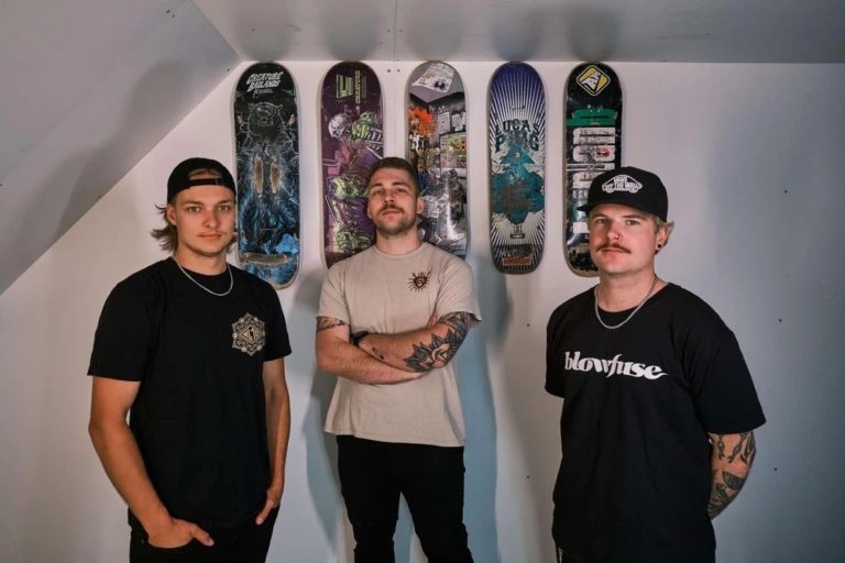 Swiss Punk Trio Must Be Wrong Reignite U2’s “Sunday Bloody Sunday” With Urgency