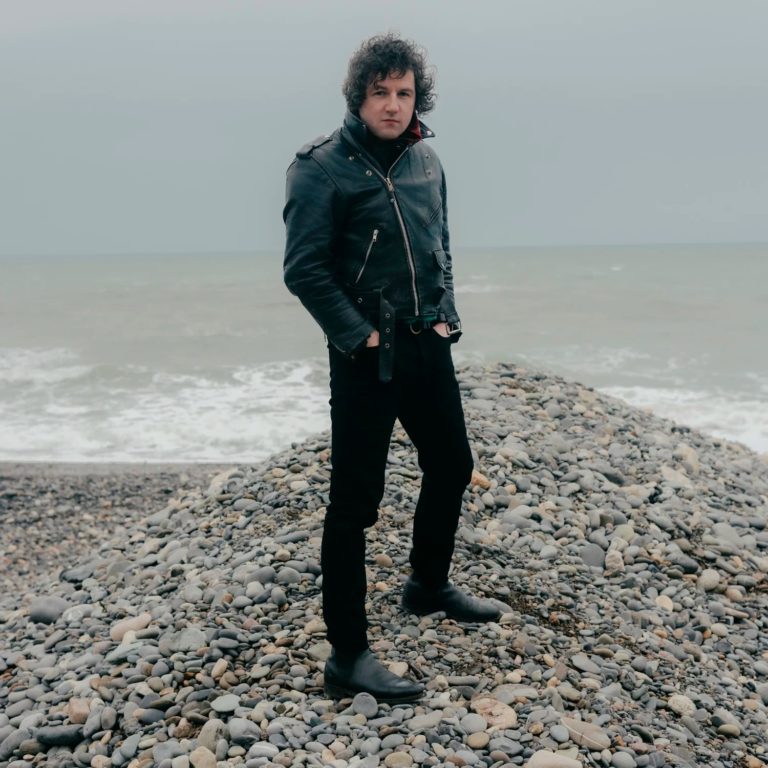 Dublin Born Rockers Music City Team Up With Tina Halladay On “Common Sense” From ‘Welcome To Music City’