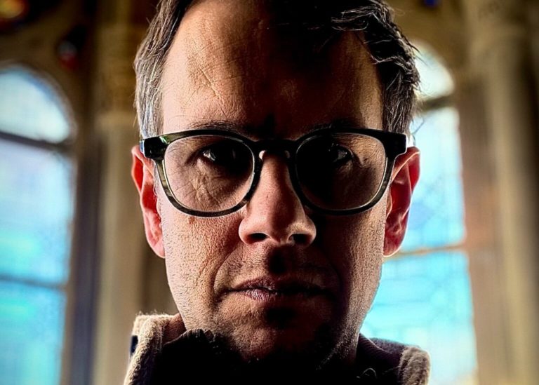 Amsterdam Indie Folk Artist Tonneau Shares Playful New Single “Crush On You”