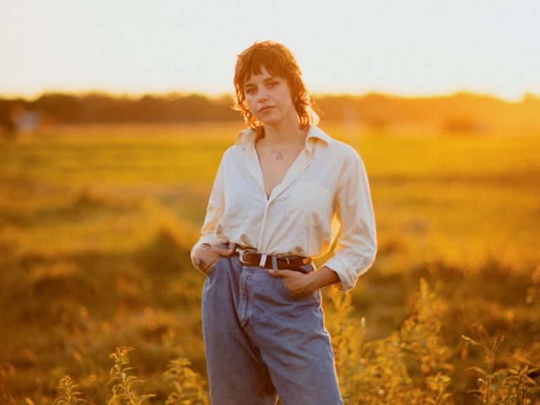 Indie-Folk Storyteller Cat Clyde Reveals ‘Mud Blood Bone’ Album and Tour Dates