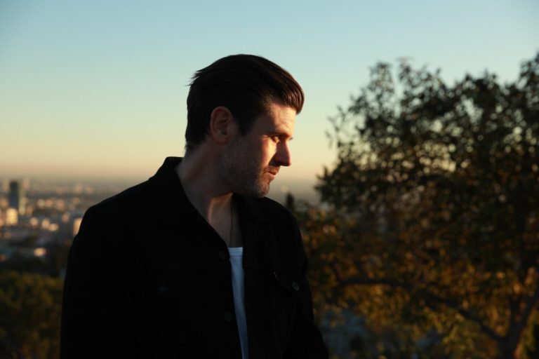 JAY MALINOWSKI Returns With First Solo Album ‘Under A Landslide Of Stars’ And New Single “Holy Guns”