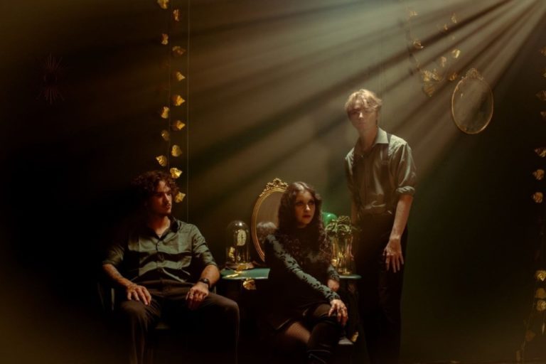 Tampa Modern Metal Trio REVERYA Confront Comparison and Self-Image on New Single “Envy”