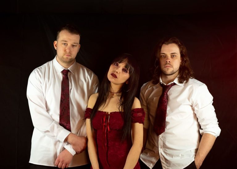 Swindon Post-Grunge Trio I See Orange Turn a Love of Red Wine Into a Powerhouse New Single “Wine Boy”