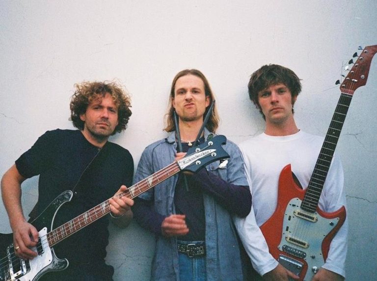 London Garage Punk Trio Hot Face Unleash “Bumble Been” From ‘Automated Response’