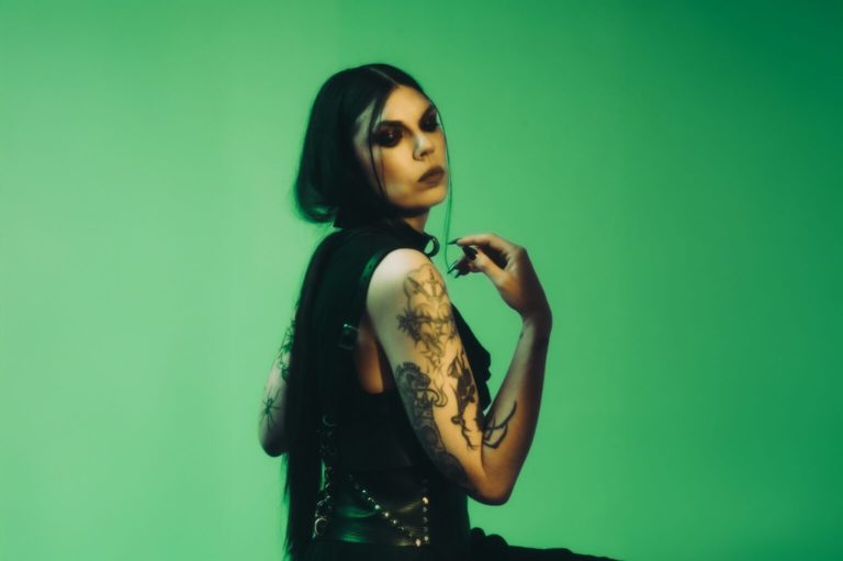 London Singer-Songwriter A.A. Williams Announces New Album ‘Solstice’ and Shares Haunting New Single “Hold It Together”