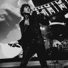 The Kooks Release Devastating Live Version of Hidden Gem “See Me Now”