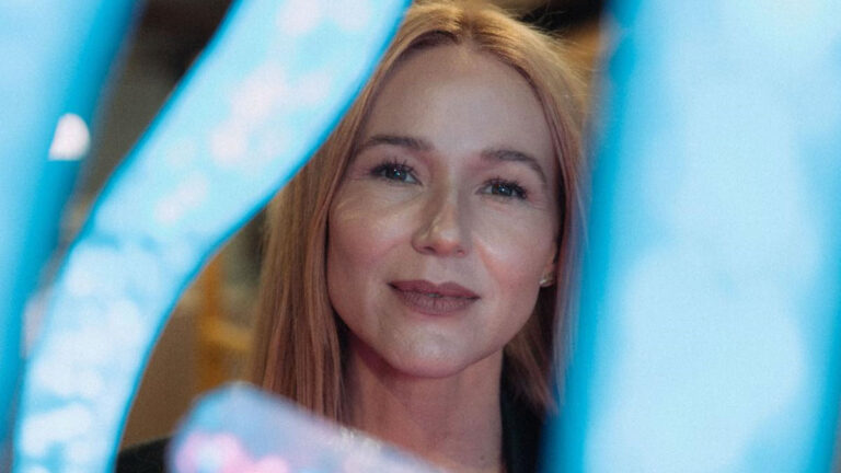 Jewel Returns To Her Roots With Stunning New Single “Upon Meeting the Goddess of Love”