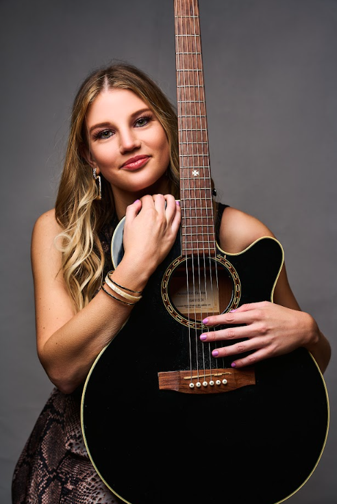 Country Singer-Songwriter Sarah Harralson Finds Hope in a Classic Film Line on New Single “It Can’t Rain All The Time”