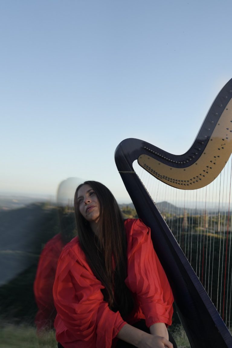 Juno-Nominated Harpist Lara Somogyi Announces Second Album ‘a [time] patterned’ With Lead Single “sojourn”