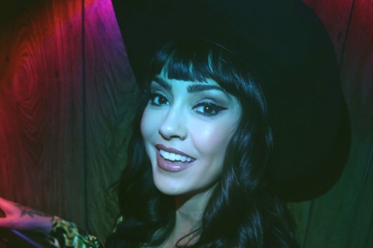 Nashville Outlaw Country Siren India Ramey Claims Her Territory on Bold New Album ‘Villain Era’