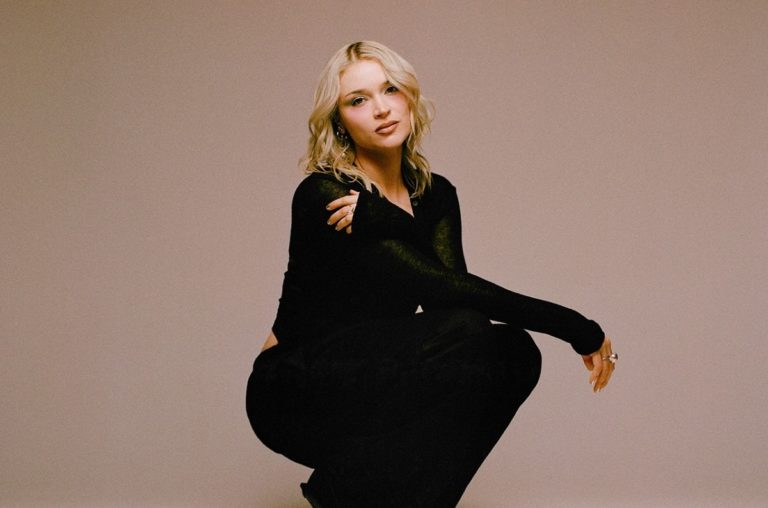 Lolo Zouaï Reconnects With Her Roots and Herself on Stunning New Album ‘Reverie’