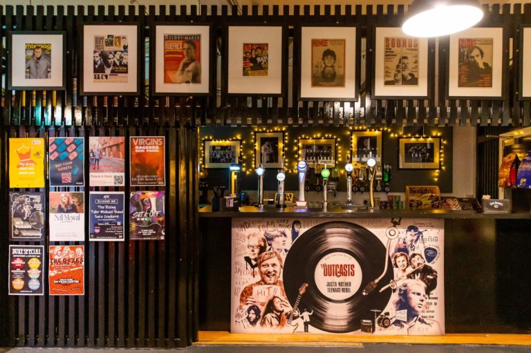 A Musical Walking Tour of Belfast