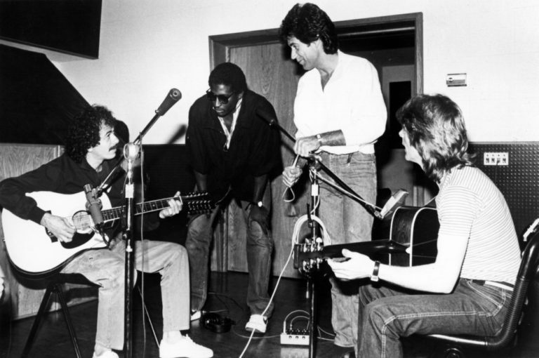 Alex Ligertwood, the Voice of Santana Who Sang With His Whole Soul, Dies at 79