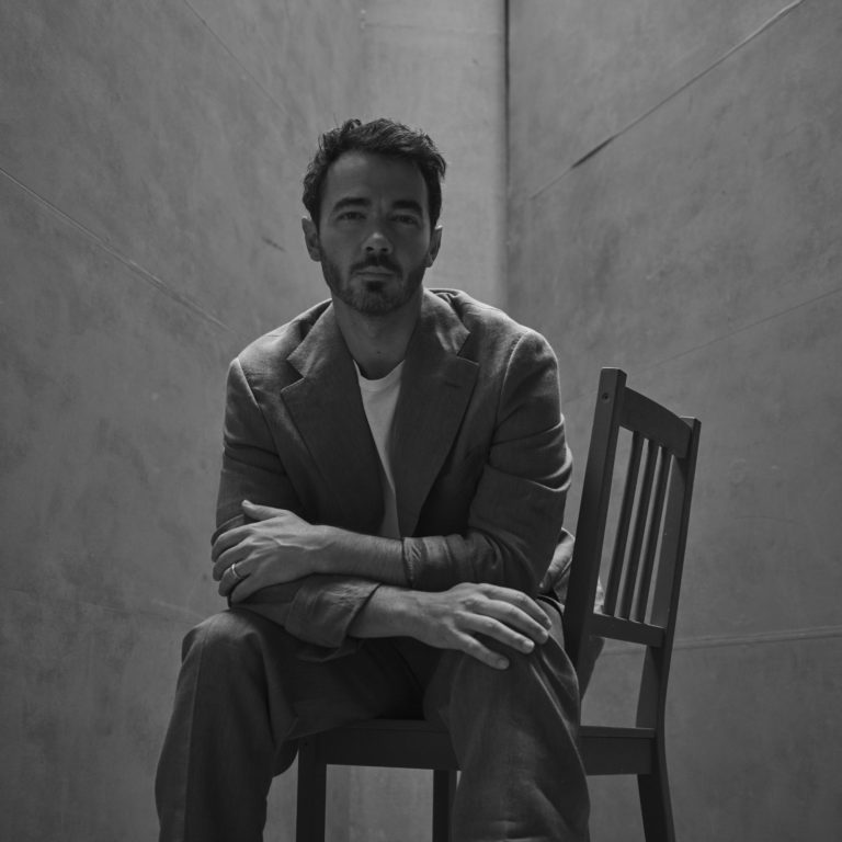 Kevin Jonas Gets Personal on New Solo Single “Little Things,” Debuted Live in São Paulo