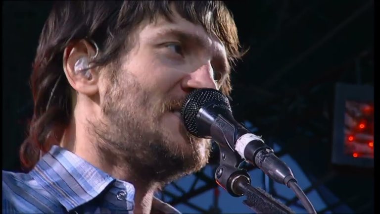 Video: Red Hot Chili Peppers Storm Poland In Remastered 4K Concert From 2007