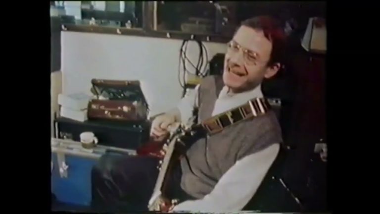 Maroon 5 Unveil ‘V’ At Intimate 2014 iHeartRadio Release Party, Now Streaming