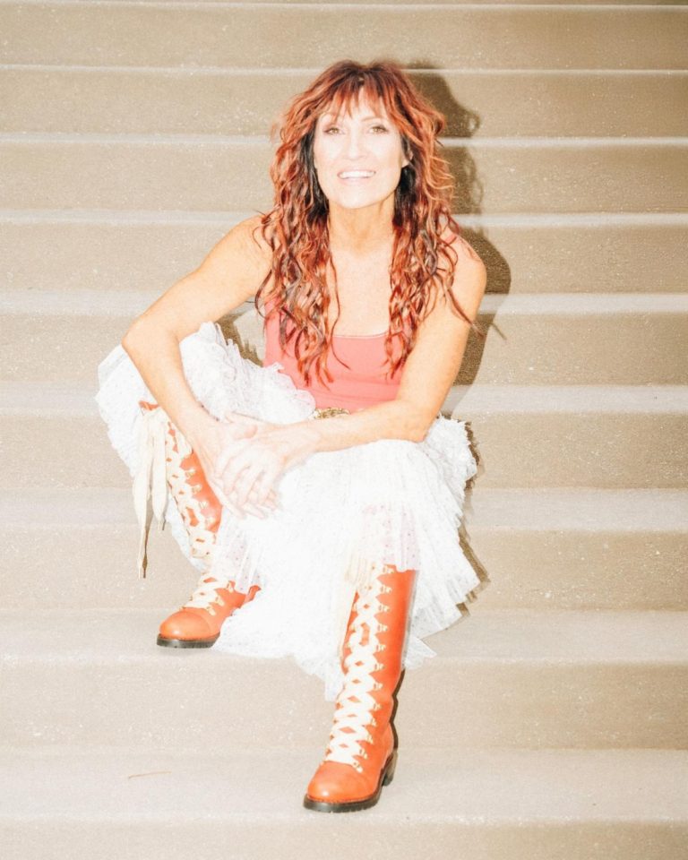 Jo Dee Messina Returns With ‘Bridges’, Her First Album In Over A Decade